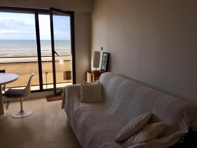 Appartement Studio face à la mer Bray-Dunes Esterno foto